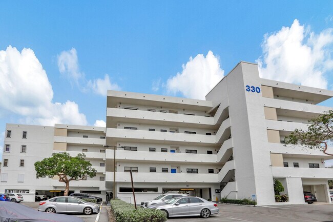 Foto del edificio - 330 SE 20th Ave