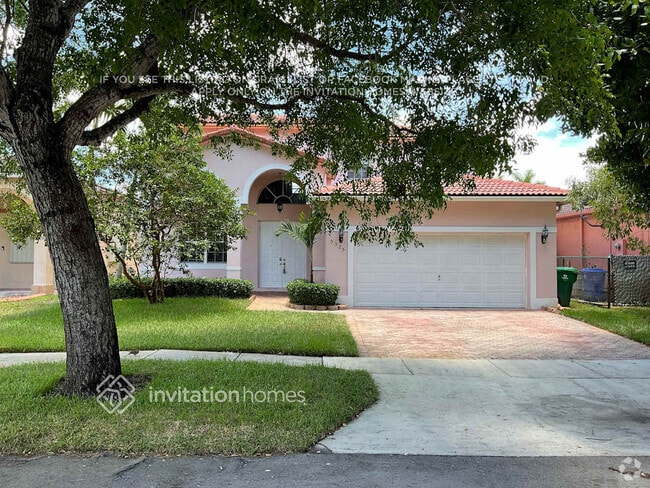 Building Photo - 5325 SW 134th Ave
