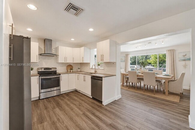 Foto del edificio - 3730 SW 47th Ct