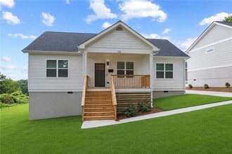 Building Photo - 122 Hilltop Dr SW