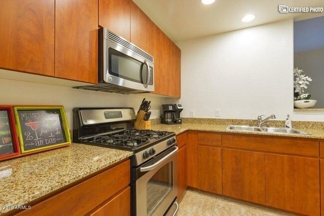 Foto del edificio - 16 W Encanto Blvd