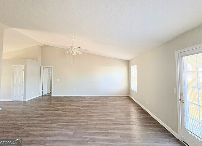 Foto del edificio - 102 Natures Bounty Trail