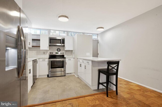 Foto del edificio - 302 N St SW