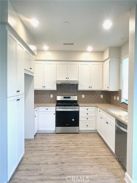 Foto del edificio - 4013 Highland Ct