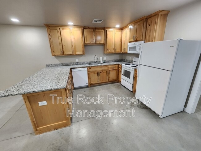 Building Photo - 13760 County Rd 1554