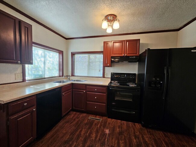 Foto del edificio - Studio Home Knotty Pine Cottage