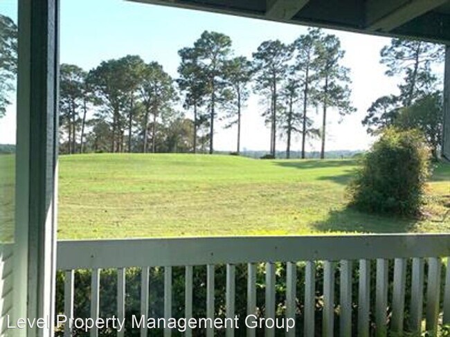 Foto del edificio - 1 br, 1 bath House - 106 Golf Terrace