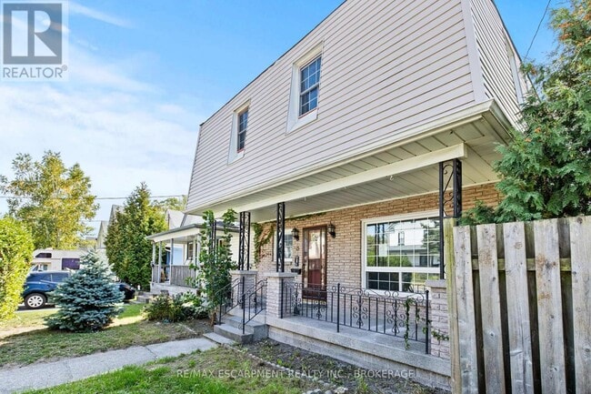 Building Photo - 15 McCormick St