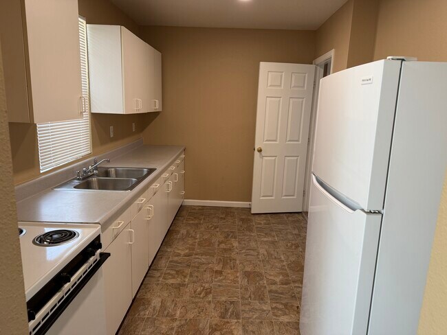 Foto del edificio - 411 1/2 N. Spruce Street-