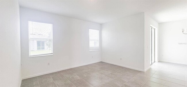 Building Photo - 429 Silver Palm Dr