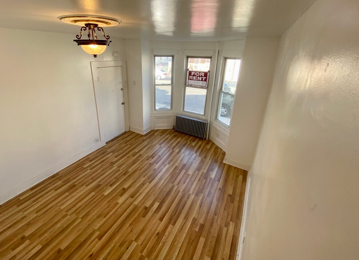 Photo - 114 Marshall St