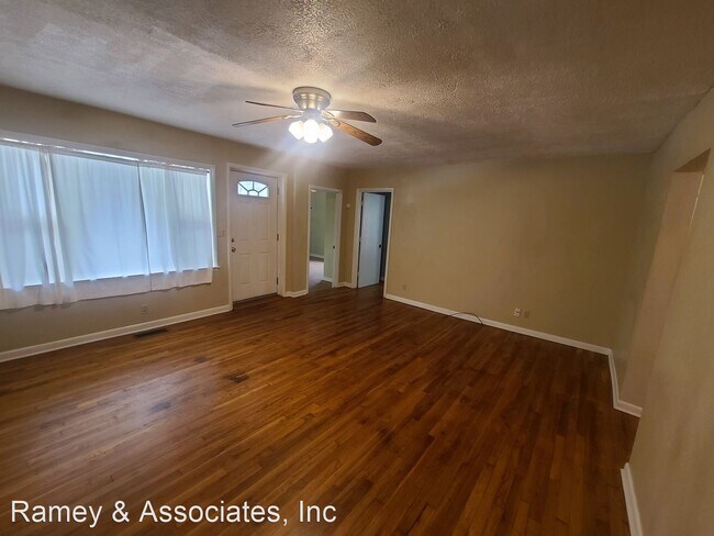 Building Photo - 3 br, 1.5 bath House - 204 S 2nd Ave