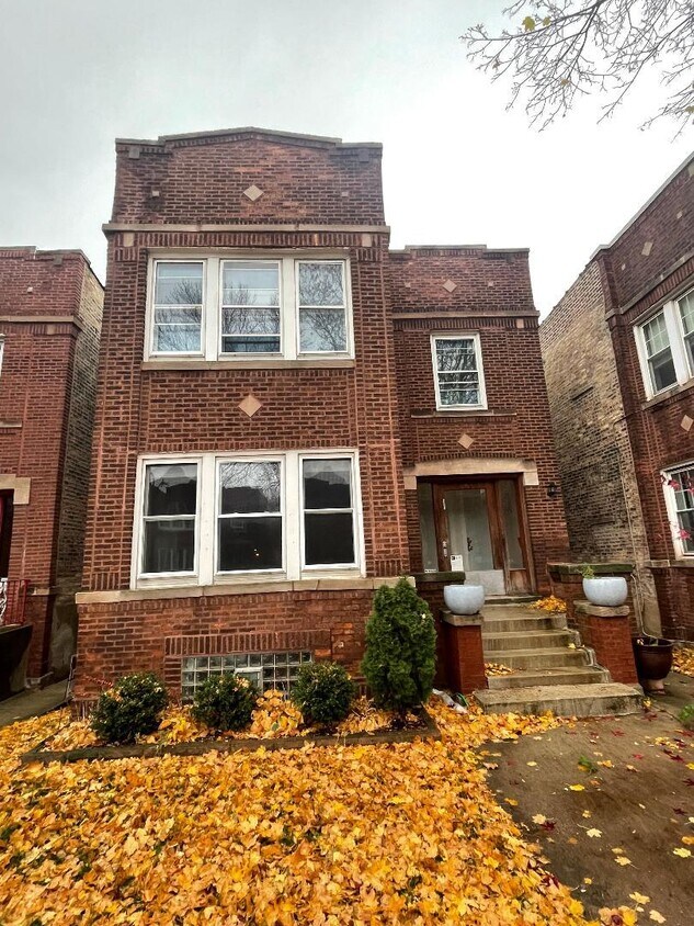 Primary Photo - 4211 N Bell Ave