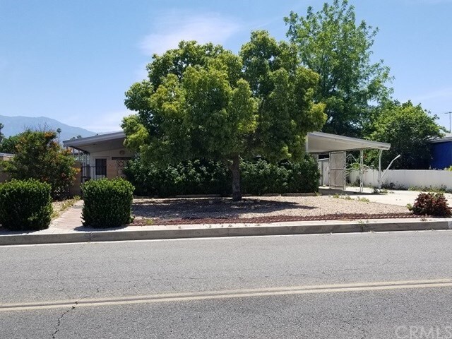 Building Photo - 628 S Gilbert St