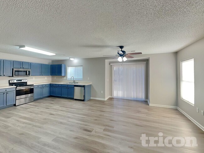 Foto del edificio - 10242 Hugue Way