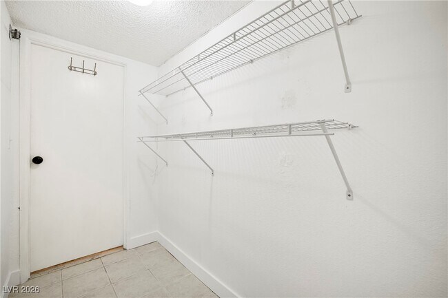 Building Photo - 3930 University Center Dr