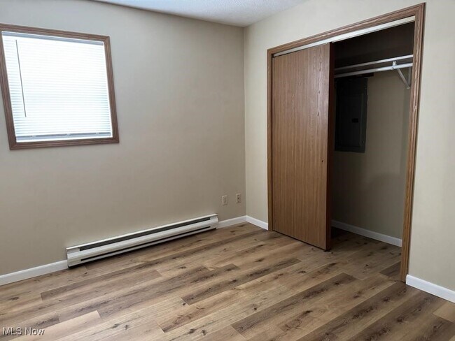 Foto del edificio - 118 8th Dr NE