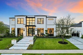 Building Photo - 1572 Courtland Drive