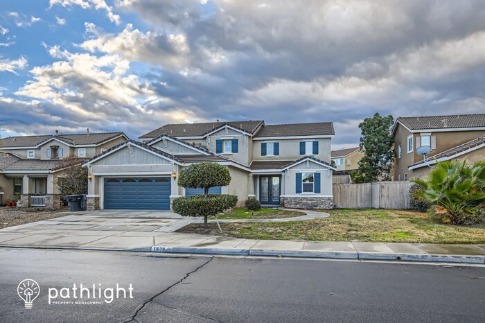 Foto principal - 1838 Hemet Street