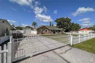 Building Photo - 5572 Myakka Ave