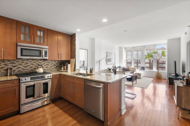 Foto del edificio - 1125 Maxwell Ln
