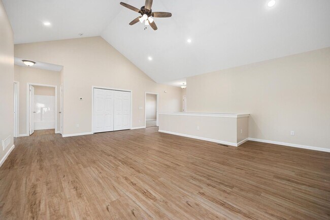 Building Photo - 3 BR / 2 Bathroom BRAND NEW Construction in Washington, IL