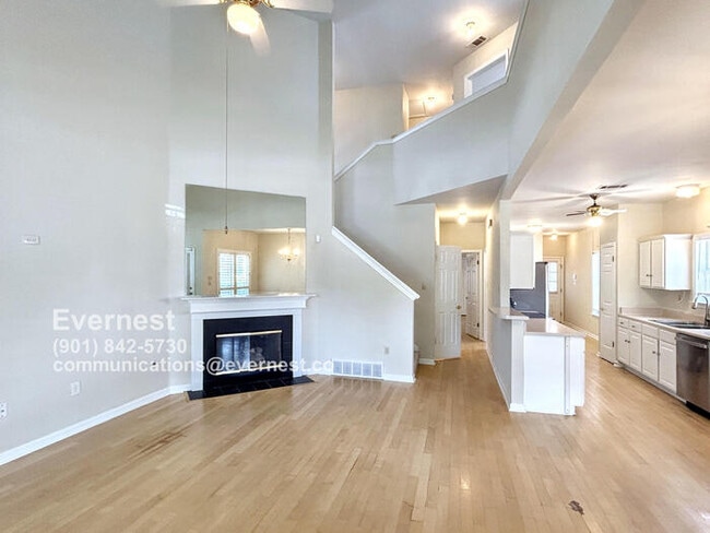 Building Photo - 104 Island Pl