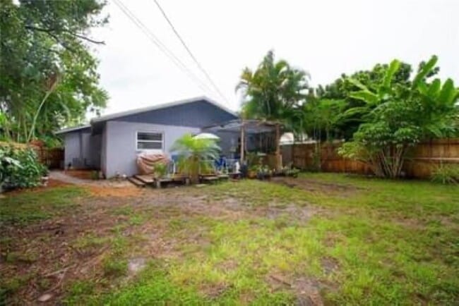 Building Photo - 7075 65th Way N