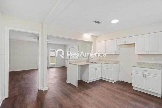 Photo - Recently Renovated 3/2 in Southaven, MS House