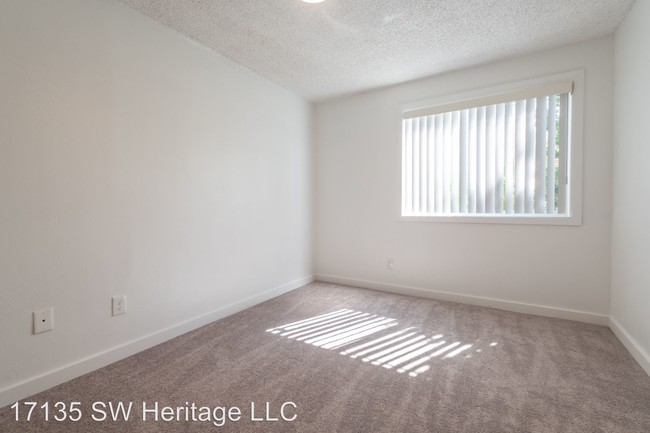 Building Photo - 17135 SW Heritage Ct