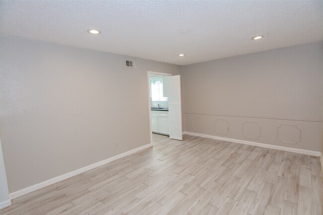 Foto del edificio - 1027 Montour Dr