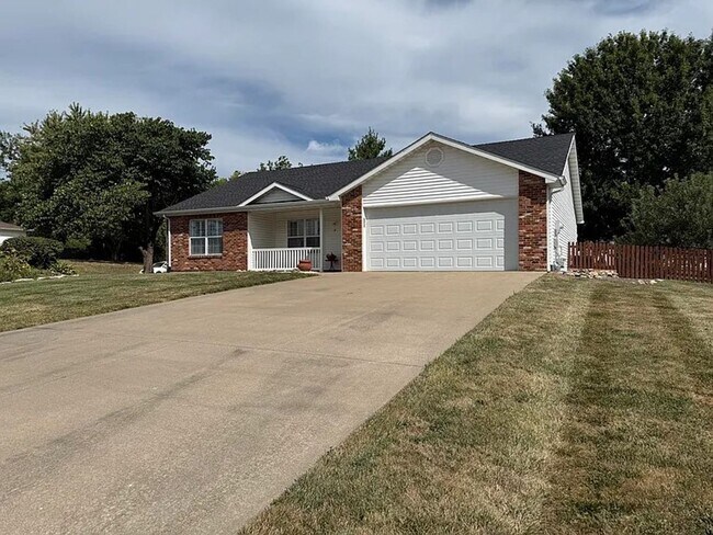Foto del edificio - Amazing 3 Bed 2 Bath Home In Ashland!