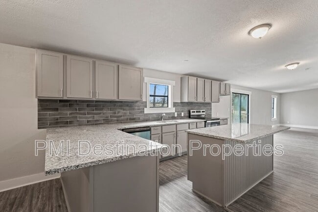 Building Photo - 30070 W 83rd St