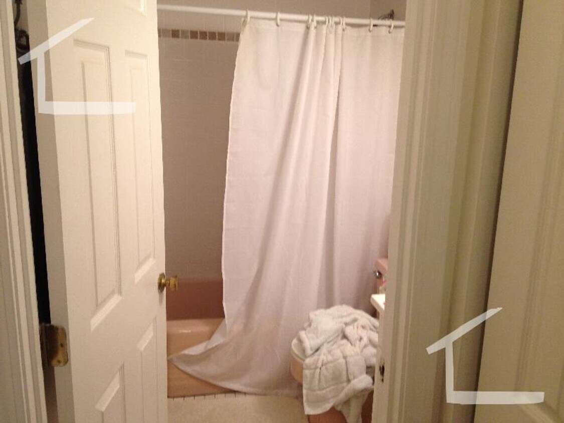 Foto del edificio - 2 Bedroom- Great Location