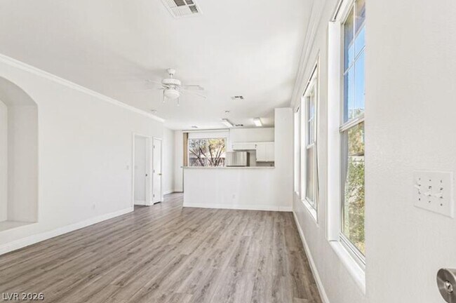Building Photo - 2520 Bottle Palm Ct