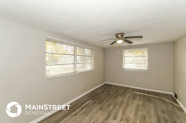 Foto del edificio - 7515 Eaton Ave