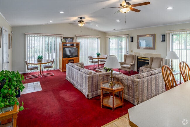 Clubhouse - Quail Creek Apartments