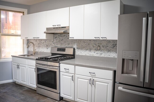 Building Photo - 543 West Side Ave