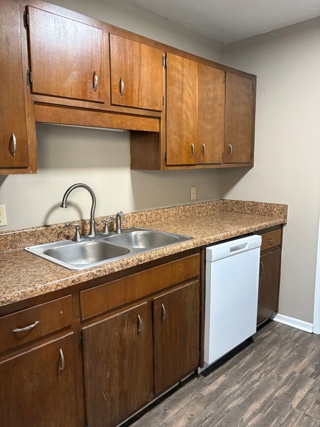 Photo - RUBI- MISSION 2603-11 Apartment