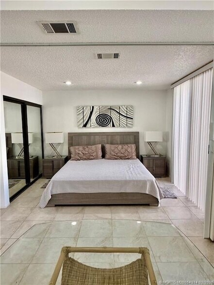 Foto del edificio - 3304 SE Morningside Blvd