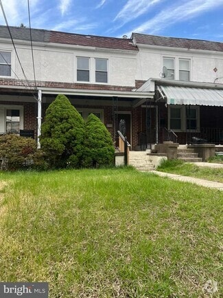 Building Photo - 1008 Stanbridge St