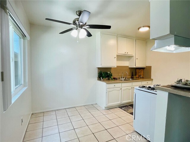 Foto del edificio - 12437 Harris Ave