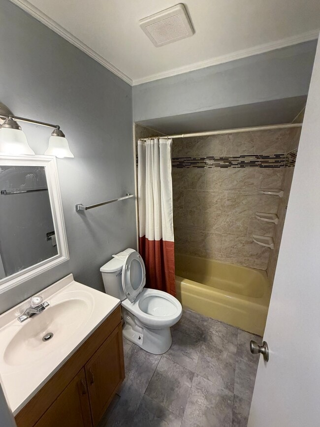 Building Photo - 821 Bode Rd