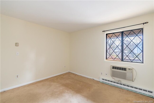 Building Photo - 45 Columbus Pl