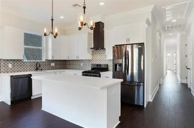 Kitchen - Hallway - 3021 Delachaise St