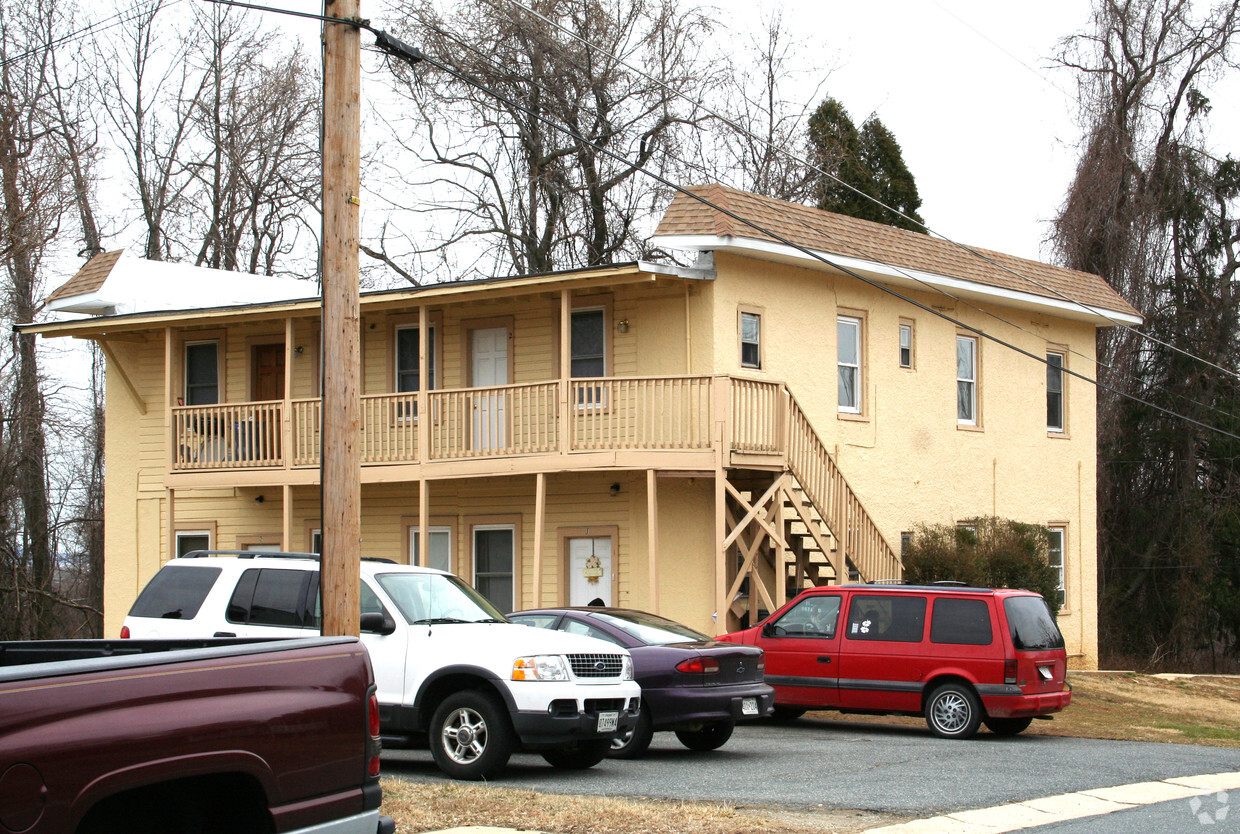 Building Photo - 1197 Ontario St