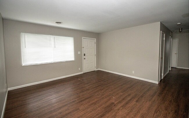 Foto del edificio - 3 Bedroom Home