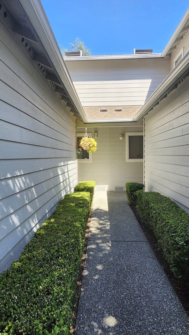Building Photo - 18723 19th Dr SE