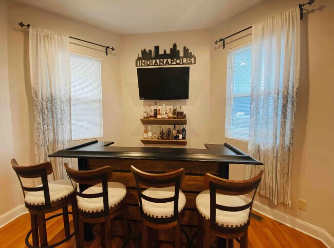 Foto del edificio - 1812 Carrollton Ave
