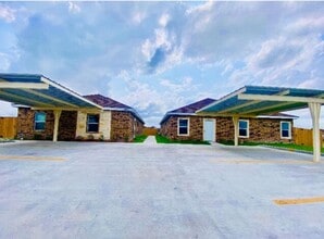 Building Photo - 3303 Aurora Ln